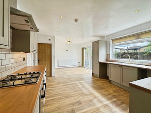 Kitchen- click for photo gallery